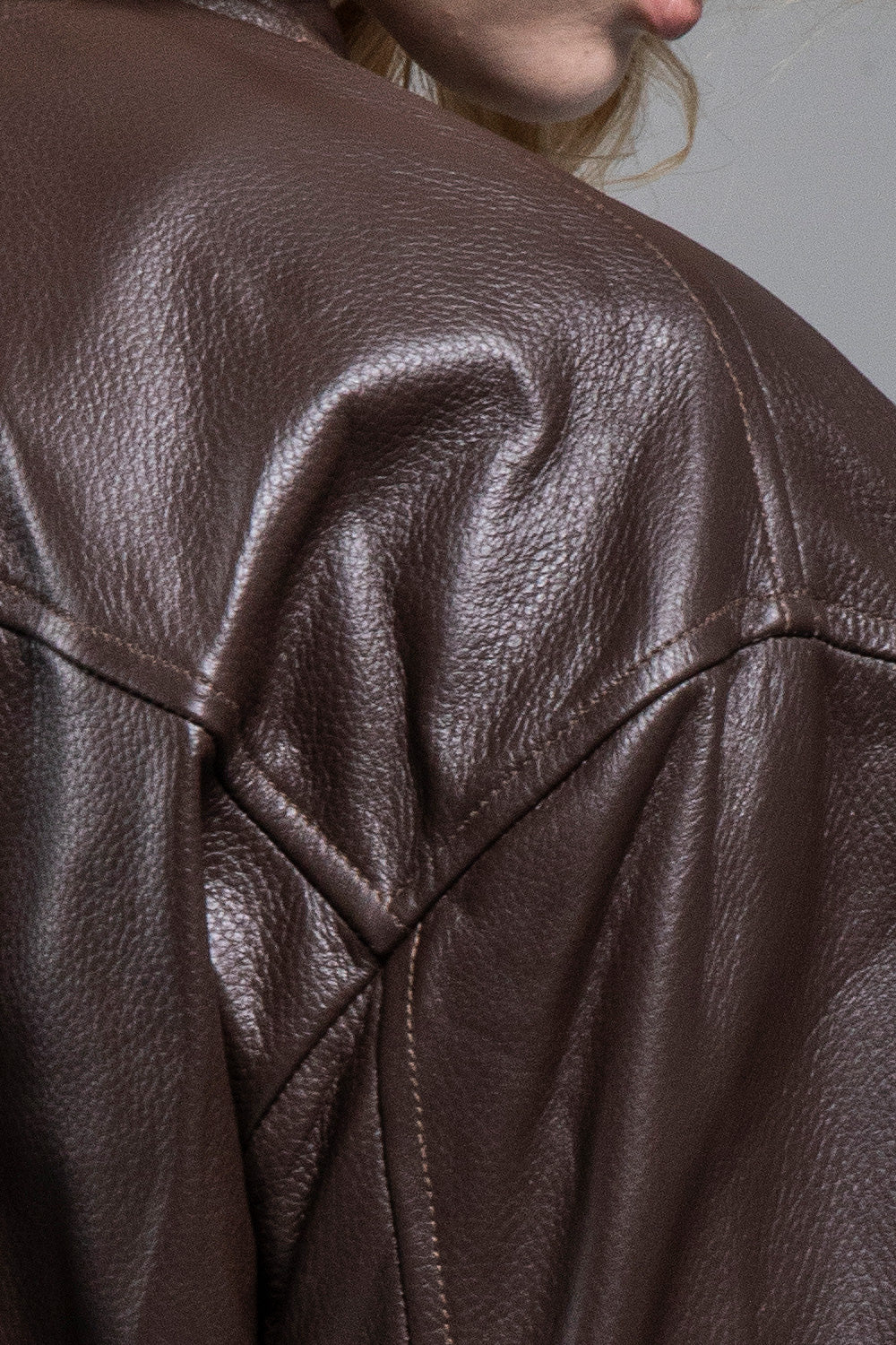 DUKE深卡其色荔枝紋皮外套