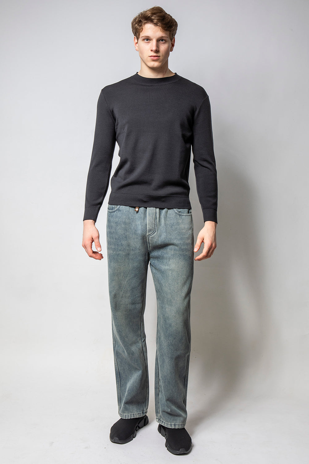 WOOD 深灰色伸士毛衣