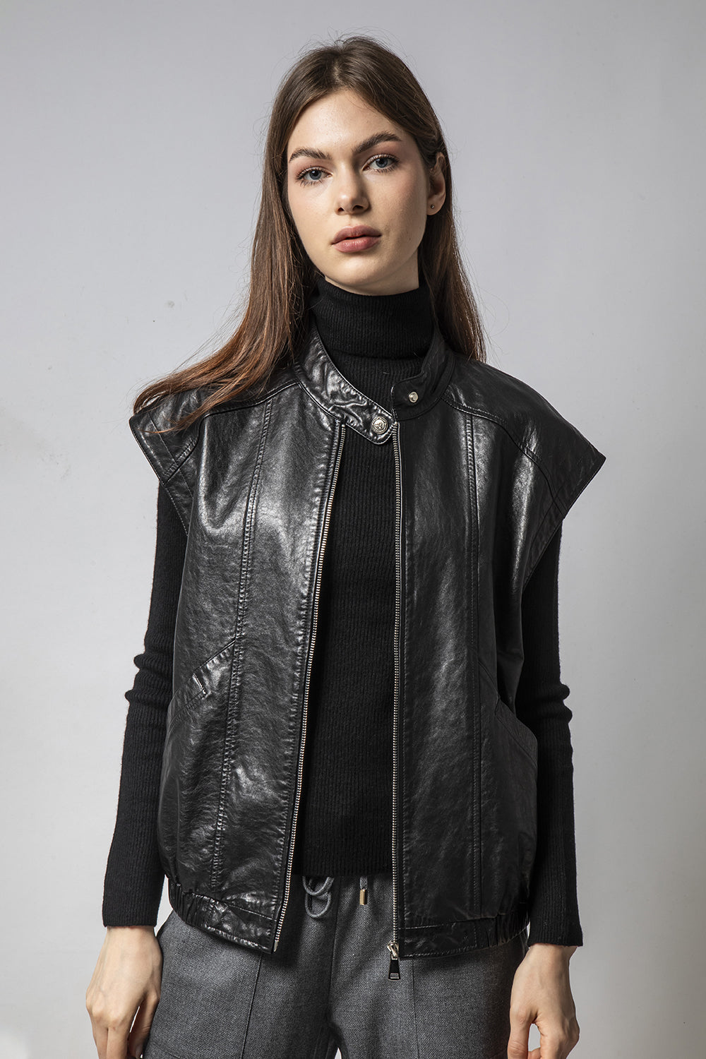 PLAY黑色背心款皮外套