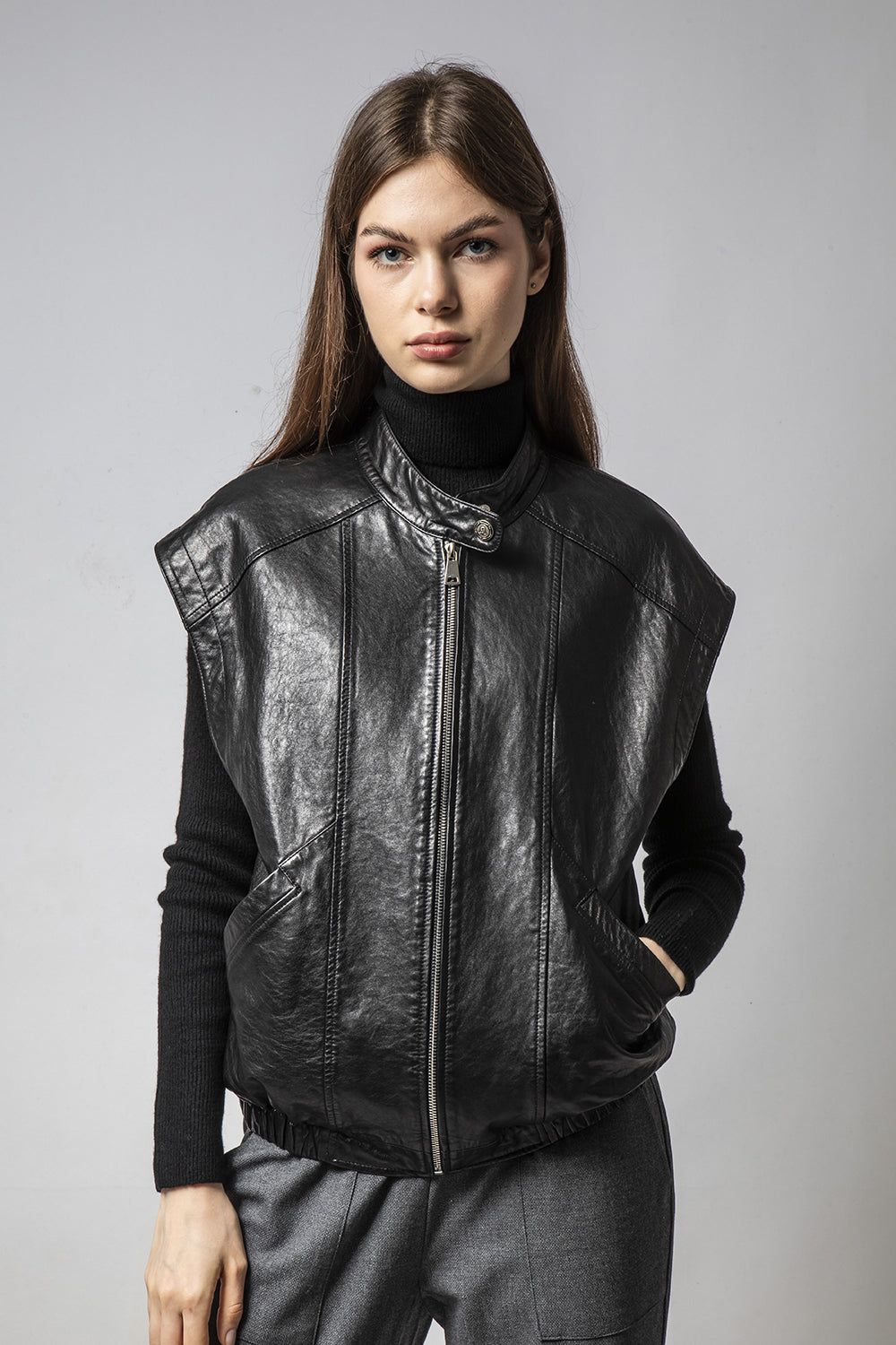 PLAY黑色背心款皮外套