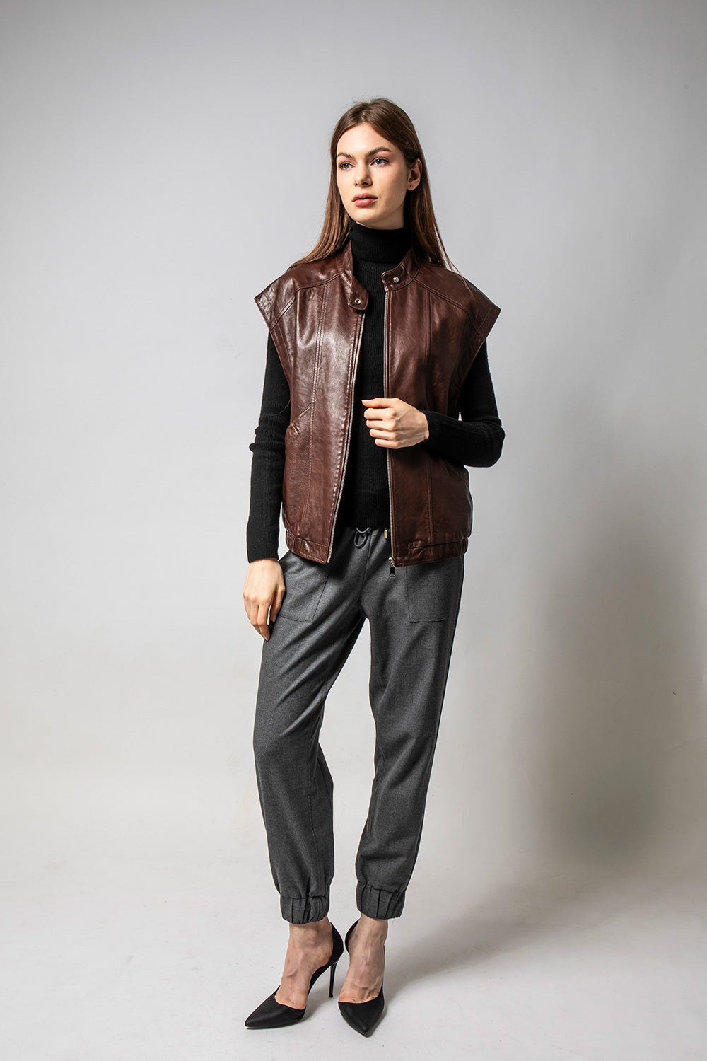 PLAY深咖啡色背心款皮外套