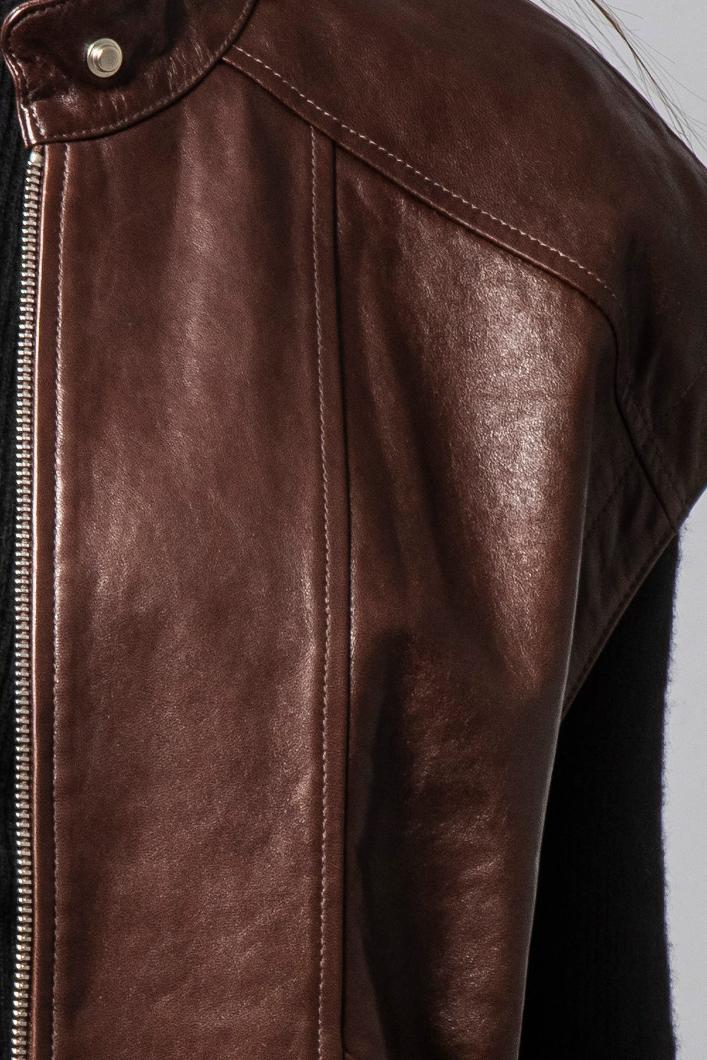 PLAY深咖啡色背心款皮外套